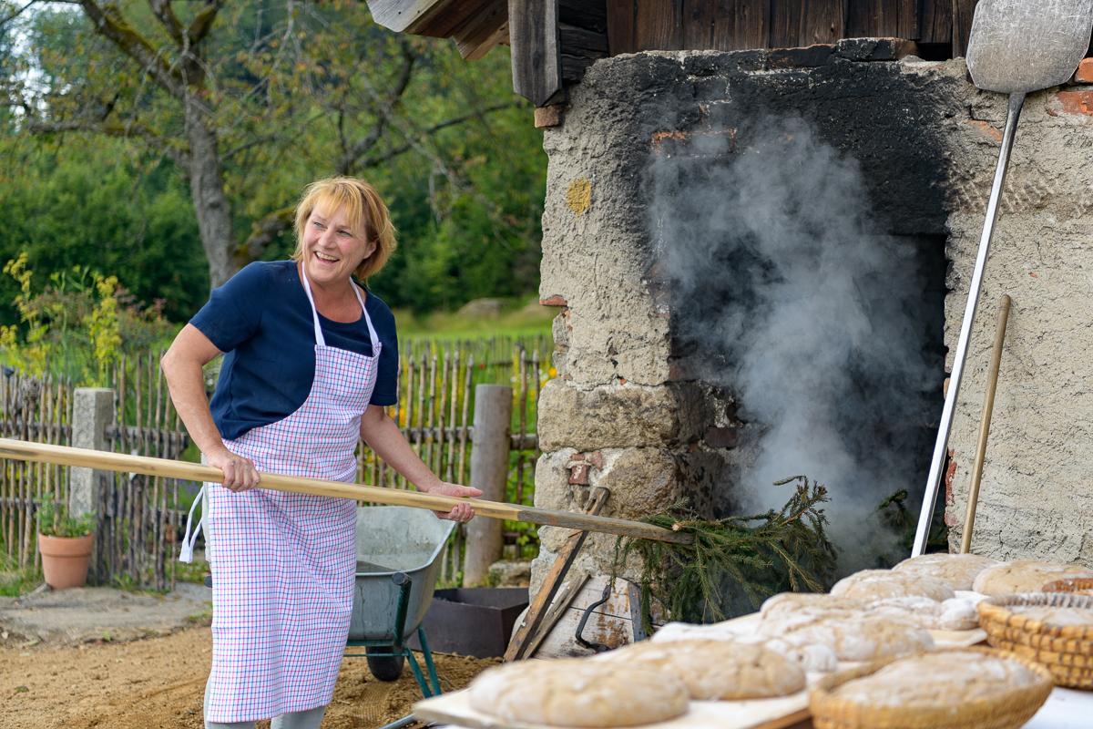 GutsAlm Brotbacken
