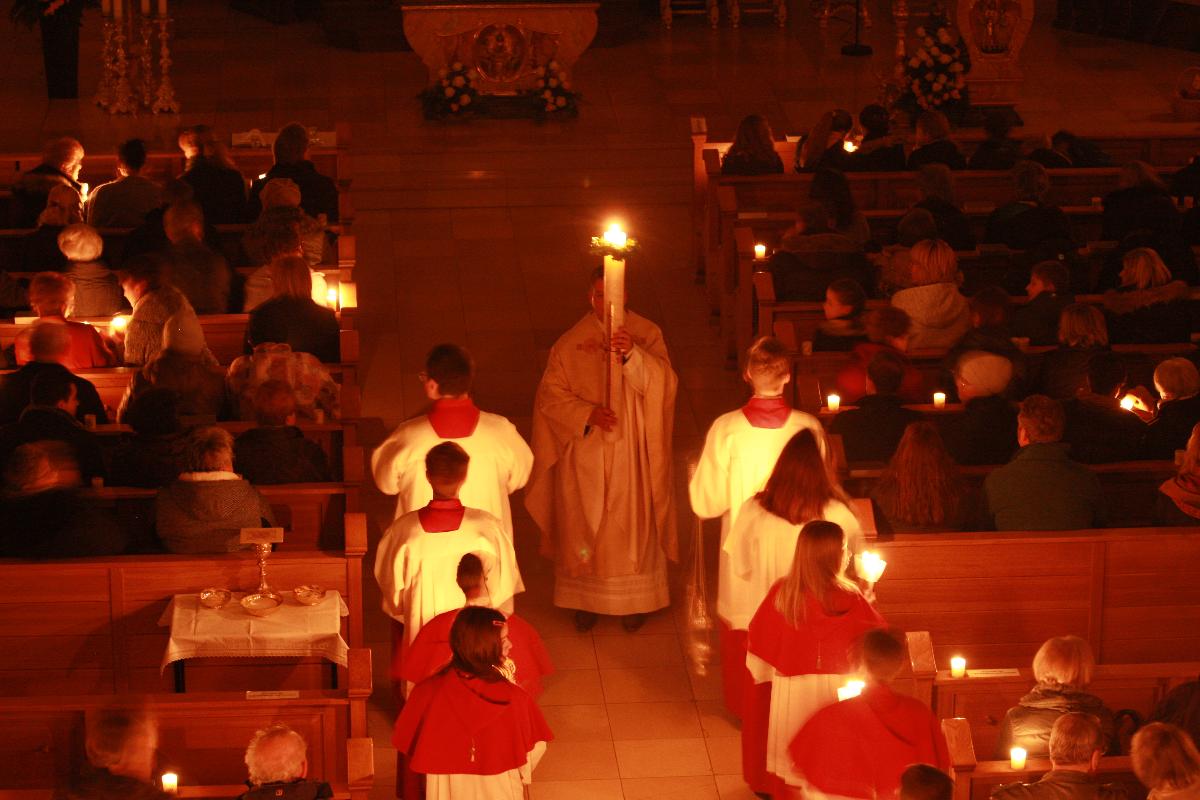 Kath_Kirche_Osternacht