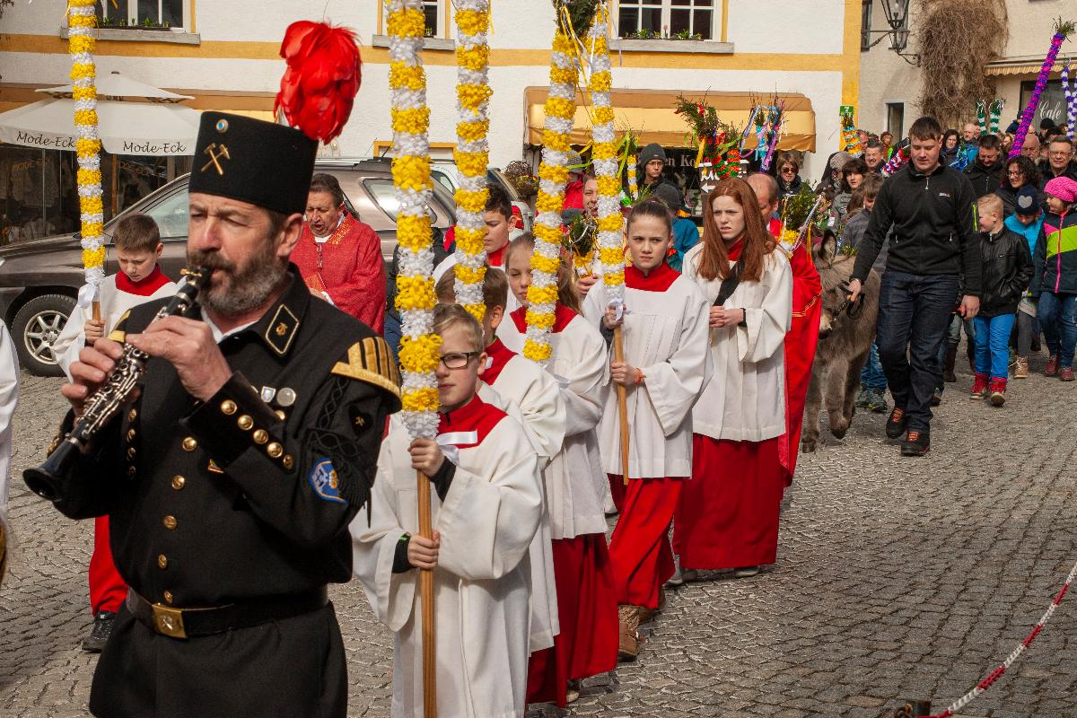 Kath_Kirche_Palmprozession